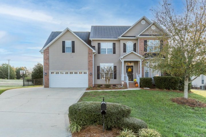 1505 Forest Pointe Lane sold home in Forest Pointe, Gastonia, NC