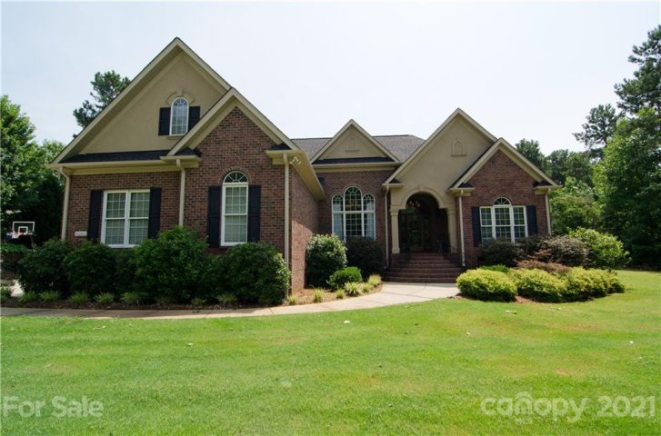 5280 Lake Wylie Road sold home in Tioga Pointe, Lake Wylie, SC
