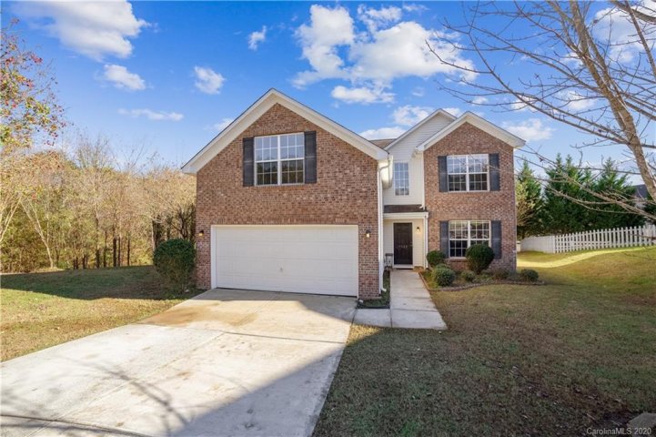 7082 White Bluff Drive sold home in Meadowview, Tega Cay, SC