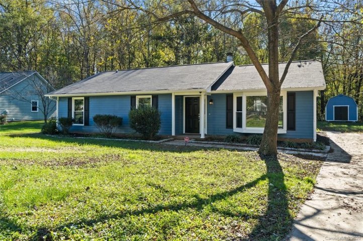 5820 Old Meadow Road sold home in Eastwoods, Charlotte, NC