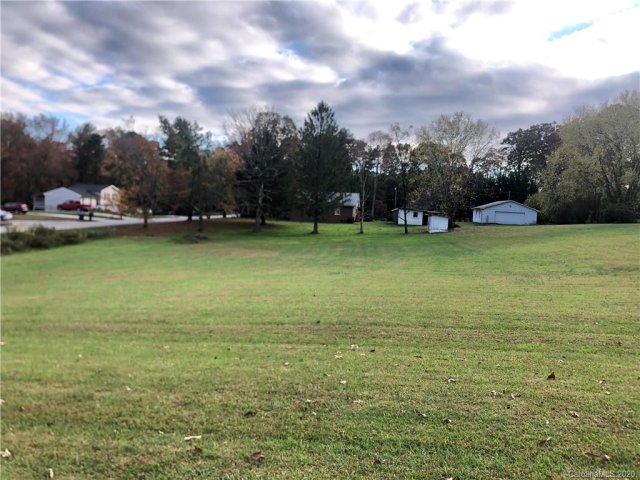 236 Area Bradshaw Avenue 2 & 3 sold home in Barker Heights, Hendersonville, NC