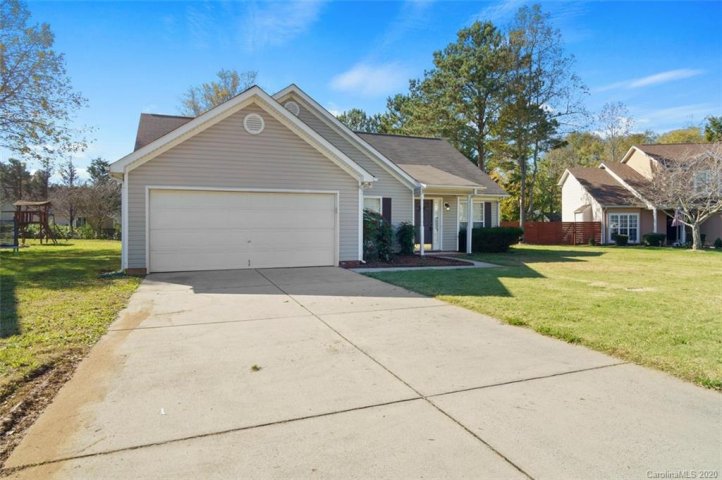 3114 Leicester Drive sold home in Buckingham, Matthews, NC