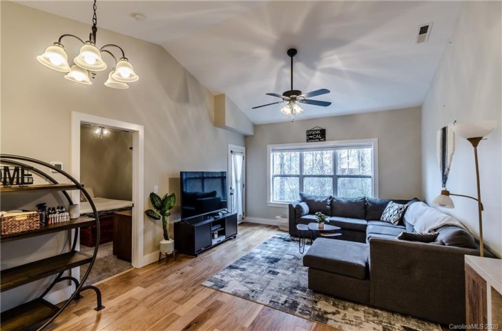 124 Foxden Drive 303 sold home in Fox Glen Condominium, Fletcher, NC