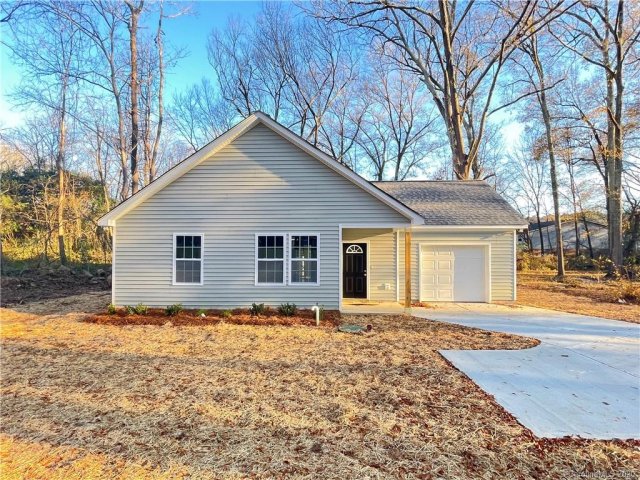 2423 Finchley Drive sold home in Eastwoods, Charlotte, NC