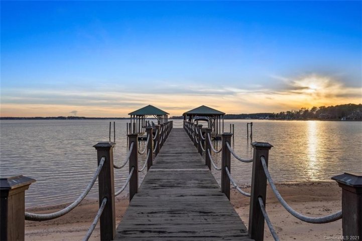 708 Isle Of Pines Road sold home in Isle Of Pines, Mooresville, NC