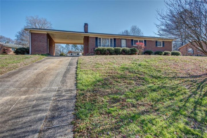 1526 Landsdowne Drive sold home in Hollandale, Gastonia, NC