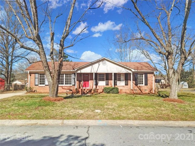 1711 Pondella Drive sold home in Hidden Valley Estates, Charlotte, NC