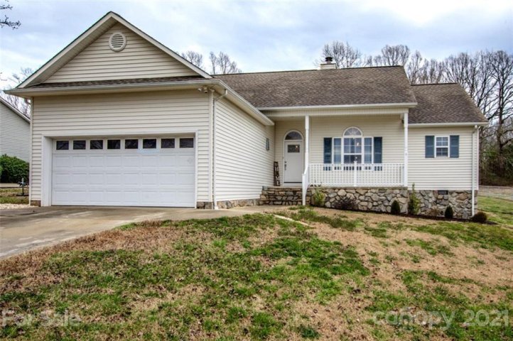 142 Meadowridge Drive sold home in Meadowridge Acres, Taylorsville, NC