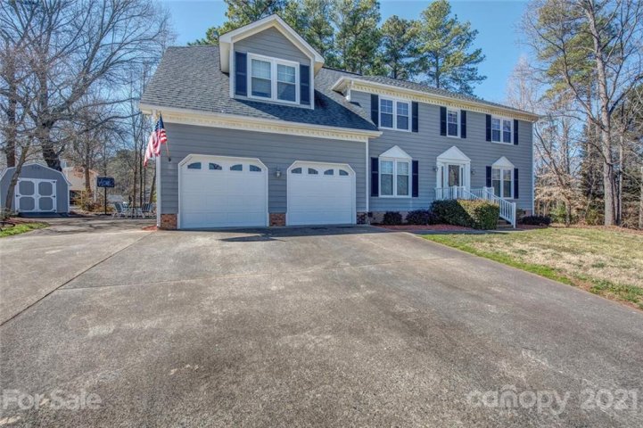 2600 Petersburg Court sold home in Jefferson Woods, Gastonia, NC