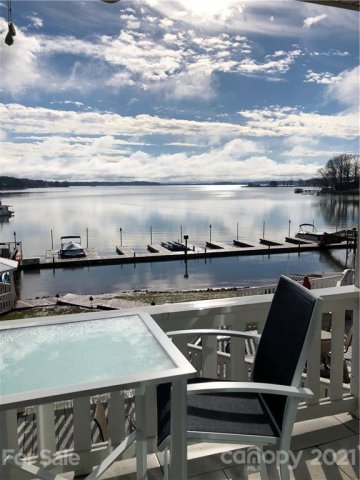 7831 Spinnaker Bay Drive 211 sold home in Spinnaker Bay, Sherrills Ford, NC