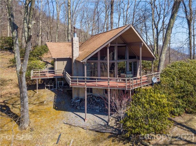 946 Friendly Acres Drive sold home in Friendly Acres, Waynesville, NC