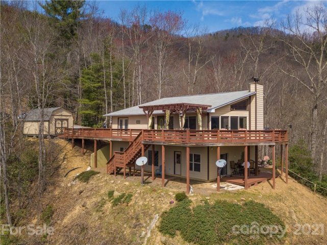 834 Eagles Roost Road sold home in Alarka Creek Properties, Bryson City, NC