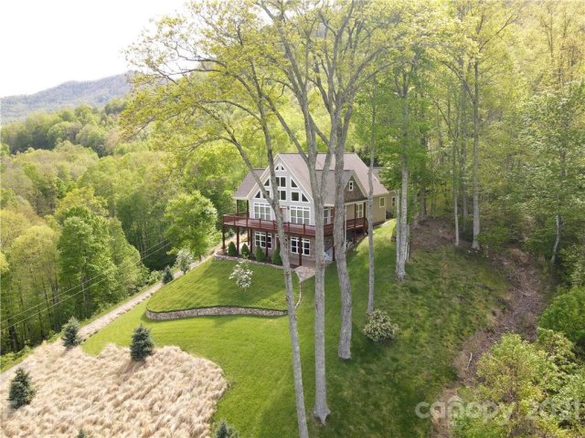 340 Red Oak Lane sold home in Wildwood Acres, Burnsville, NC