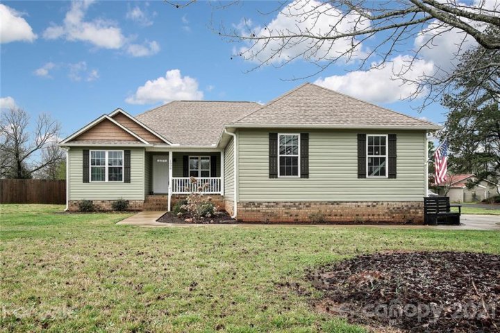 1090 Sides Street sold home in Crescent Terrace, Rockwell, NC