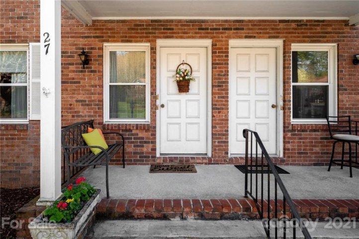 27 Capri Lane D-15 sold home in Colonial Manor, Hendersonville, NC