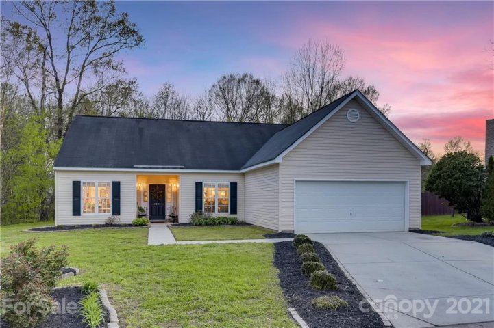 5833 Mahogany Place sold home in Boulder Creek, Concord, NC