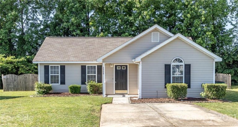 2304 Juneberry Court sold home in Slater Ridge, Charlotte, NC