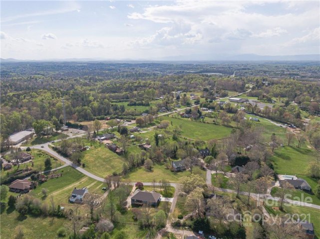 2156 E Winds Avenue sold home in East Winds, Morganton, NC