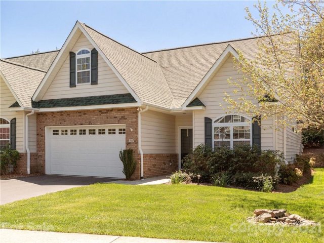 106 Victoria Park Drive sold home in Park Place, Hendersonville, NC