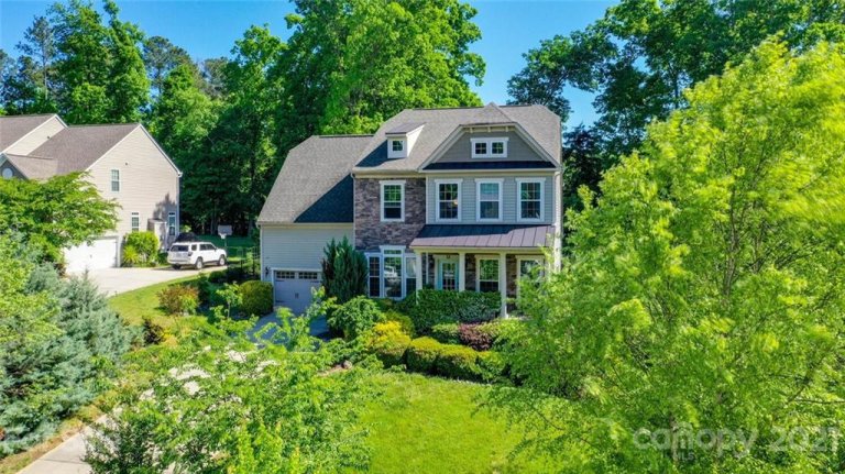 446 Leaf Arbor Court sold home in Lake Forest, Lake Wylie, SC