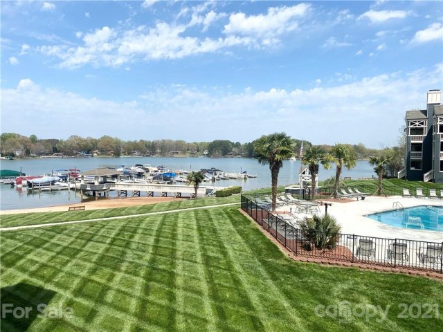 2121 Regatta Lane 207 sold home in Hide A Way, Denver, NC