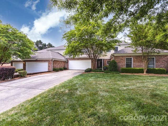 11282 Ballanvilla Drive sold home in Villas At Ballantyne Trace, Charlotte, NC