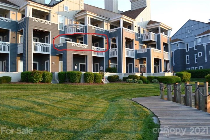 18777 Vineyard Point Lane sold home in Shelter Cove, Cornelius, NC