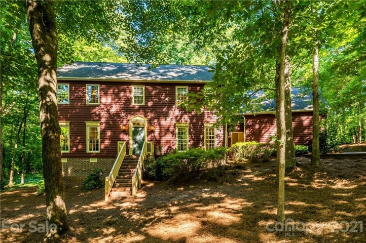 300 Abbotsford Court sold home in Brackenbury Estates, Charlotte, NC