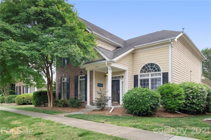 20225 Harroway Drive sold home in Harrogate At The Lake, Cornelius, NC