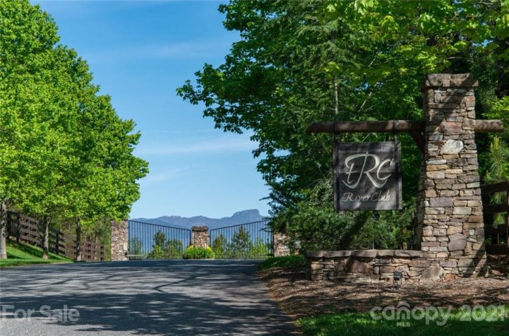 2202 Paddock Circle sold home in Catawba River Club, Morganton, NC