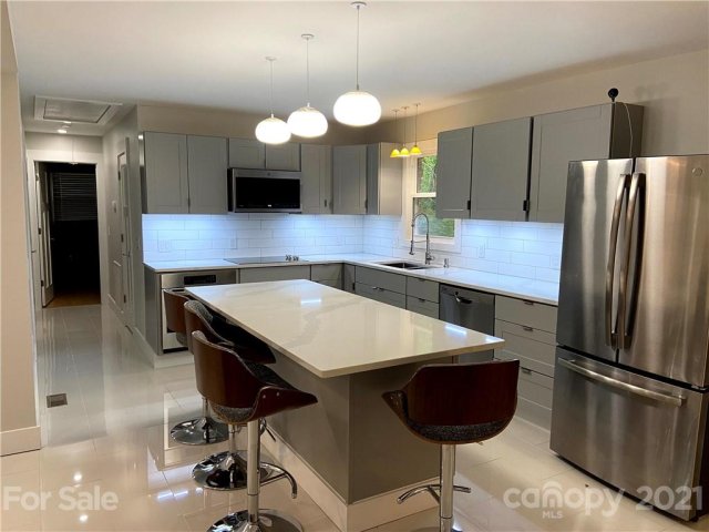 1447 Oak Hill Drive sold home in Hidden Valley, Morganton, NC
