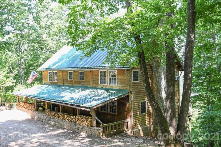 185 Blossom Ridge sold home in Meadow View Estates, Leicester, NC