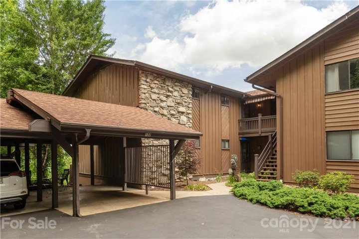 132 Country Ridge Road sold home in Country Ridge, Laurel Park, NC
