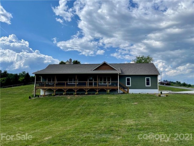 304 Jackie Jones Drive sold home in Red Oak Plantation, Leicester, NC