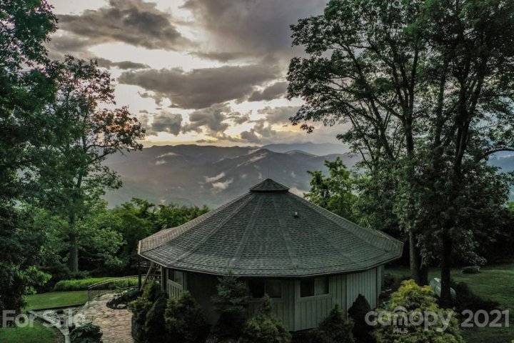 100 Fawns Rest None sold home in Deer Run Estates, Black Mountain, NC