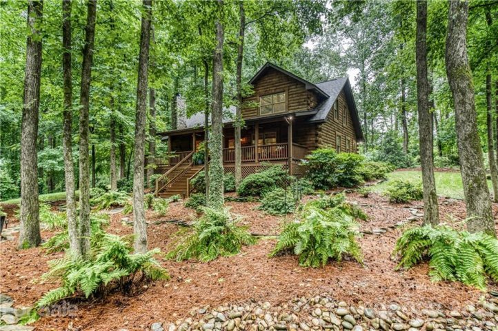600 Timber Lane na sold home in White Oaks, Weddington, NC
