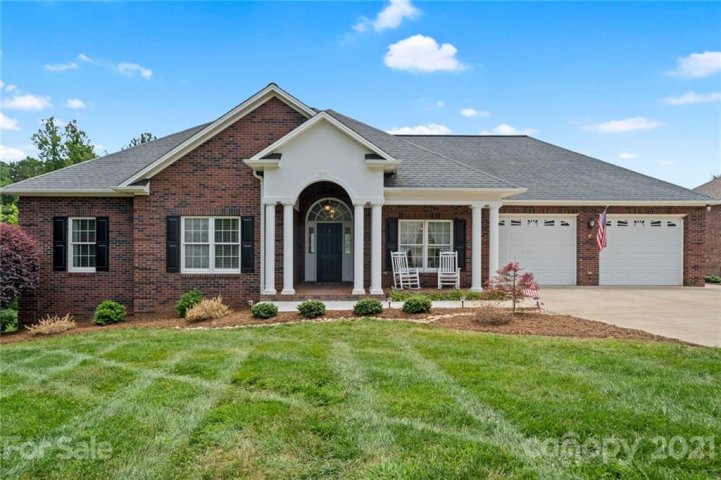 6294 Hayden Drive sold home in Shoal Creek Cove, Hickory, NC