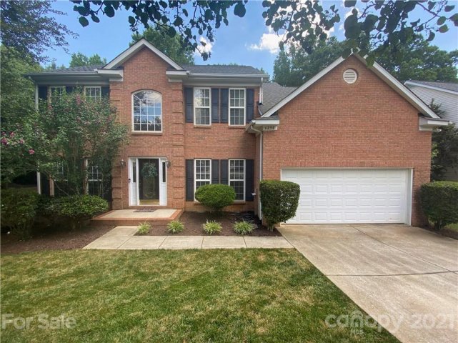 6258 Falls Lake Drive sold home in Mckee Woods, Charlotte, NC