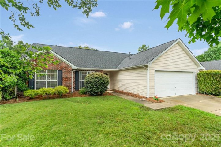 3201 Leicester Drive sold home in Buckingham, Matthews, NC