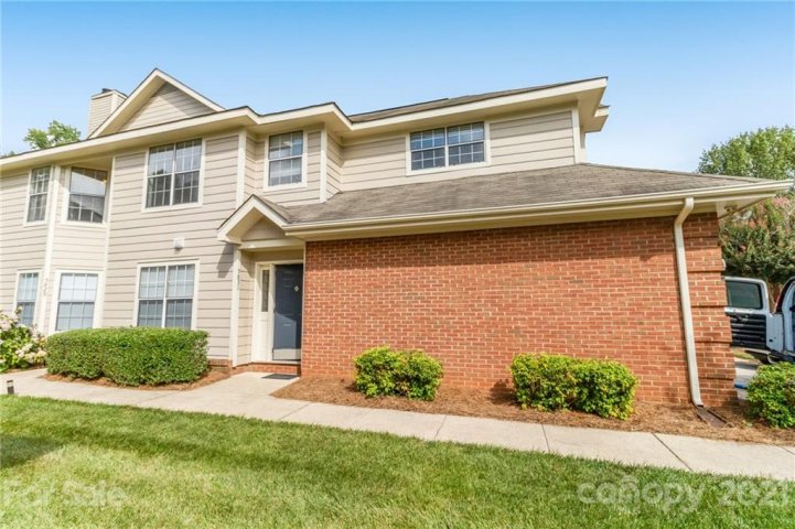 5831 Amity Springs Drive sold home in Glenhaven at Firethorne, Charlotte, NC