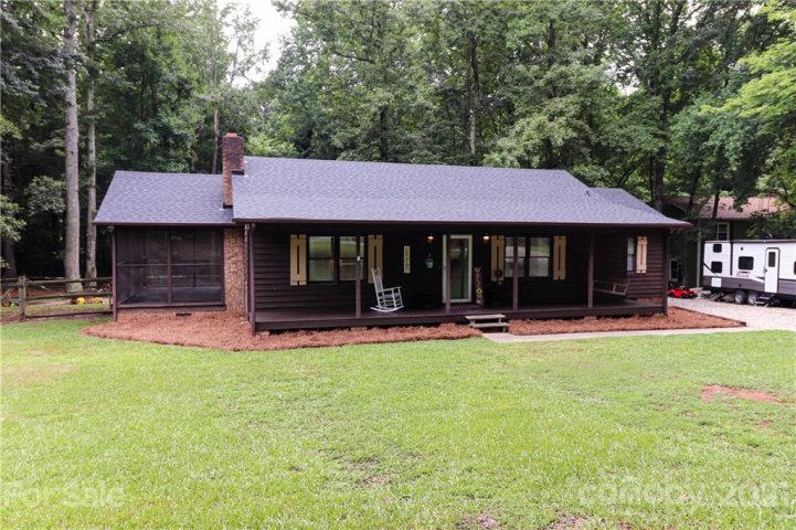 6609 Pleasure Drive sold home in Leisure Acres, Waxhaw, NC