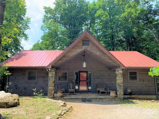 25 Mountain Vista Drive sold home in Miller Mountain, Saluda, NC