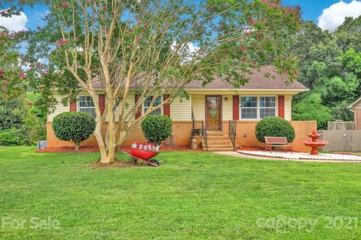 1445 Sterling Avenue sold home in Cambridge Park, Gastonia, NC