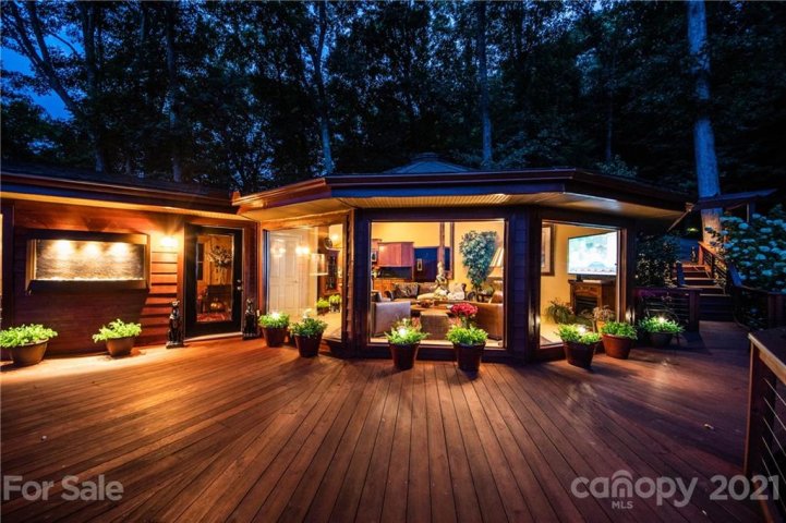 632 Dogwood Trail sold home in Eagles Nest Mountain, Waynesville, NC