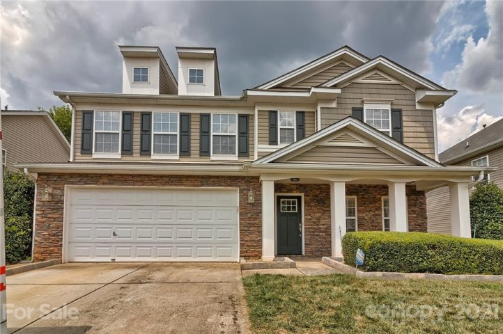 390 Primrose Walk sold home in English Trails, Fort Mill, SC