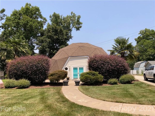 7977 Lucky Creek Lane sold home in Lake Hills Village, Denver, NC