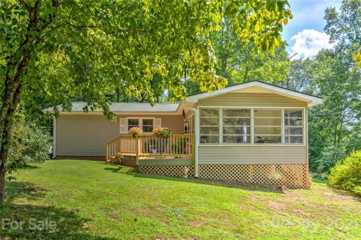 1158 Trammel Gap Road sold home in Lake Sheila, Saluda, NC