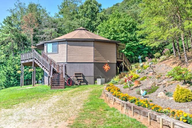 281 Bearwallow Trail sold home in Newfound Gap Acres, Leicester, NC