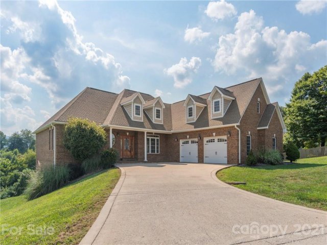 122 Big Sky Drive sold home in Red Oak Plantation, Leicester, NC