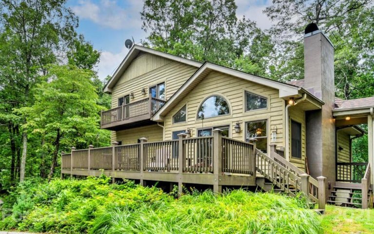 225 Bobcat Trail sold home in The Forest at Rixhaven, Saluda, NC